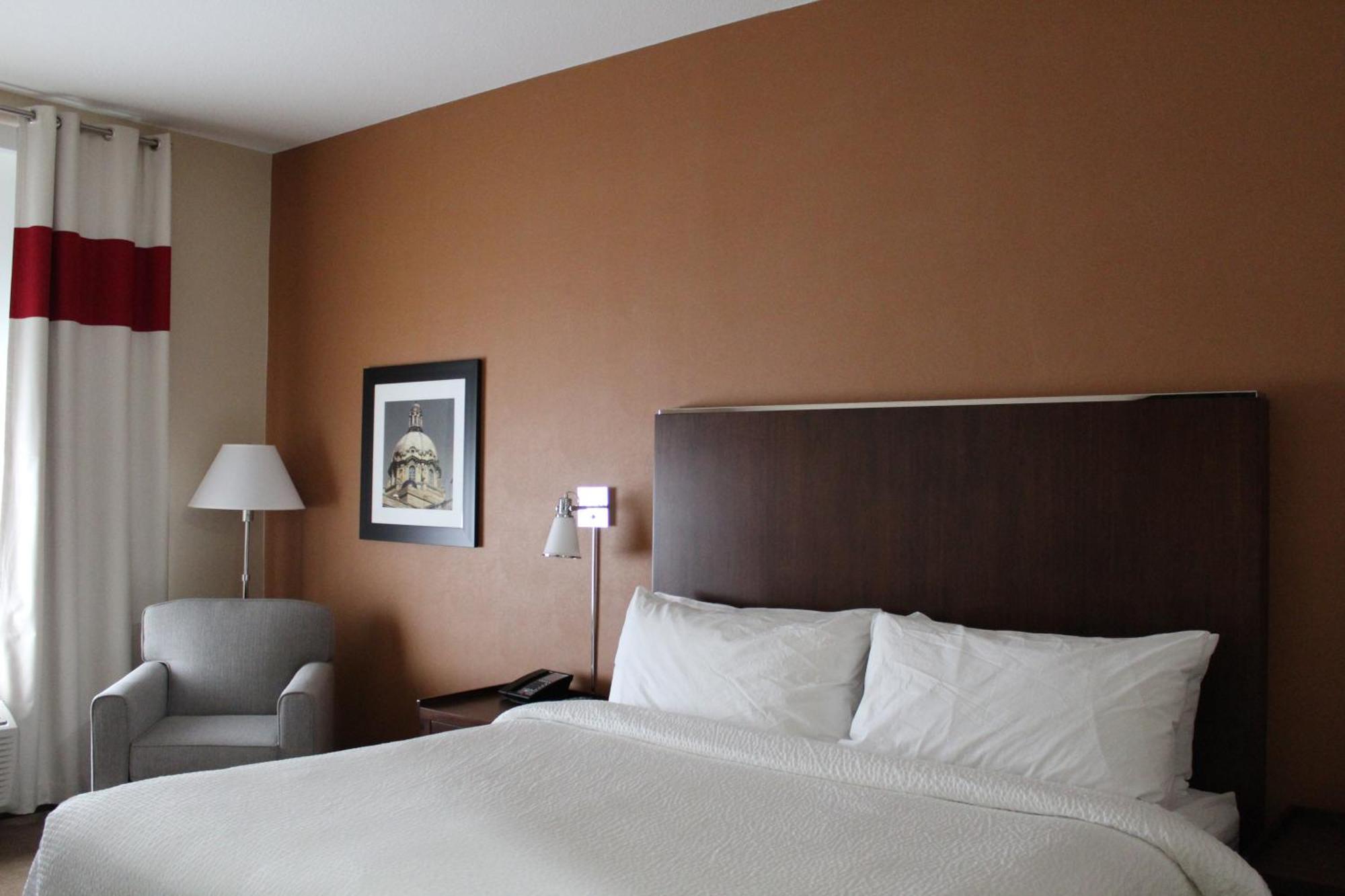 Four Points By Sheraton Edmonton West Zewnętrze zdjęcie
